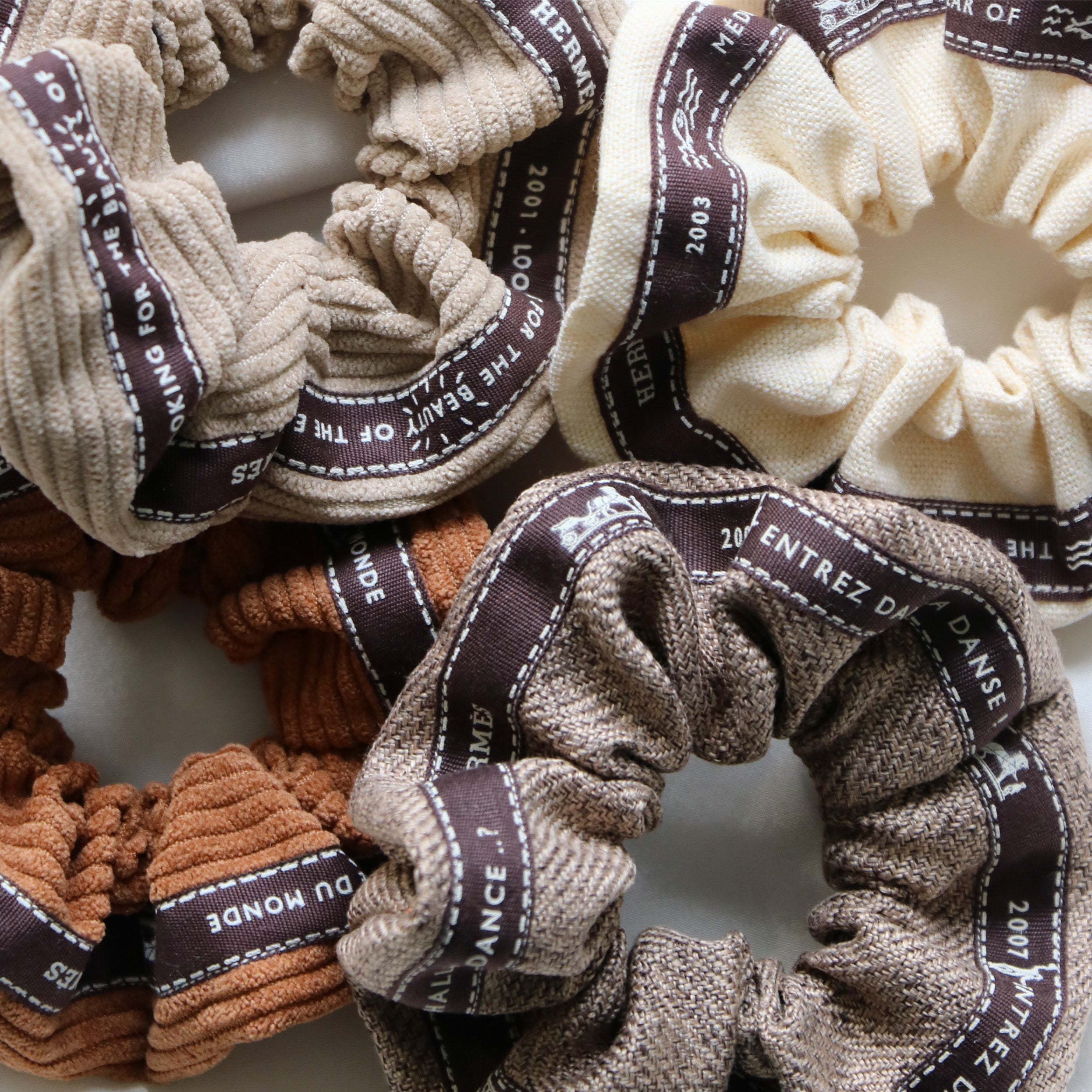 CHOUCHOU UPCYCLÉ HERMÈS | LA DANSE