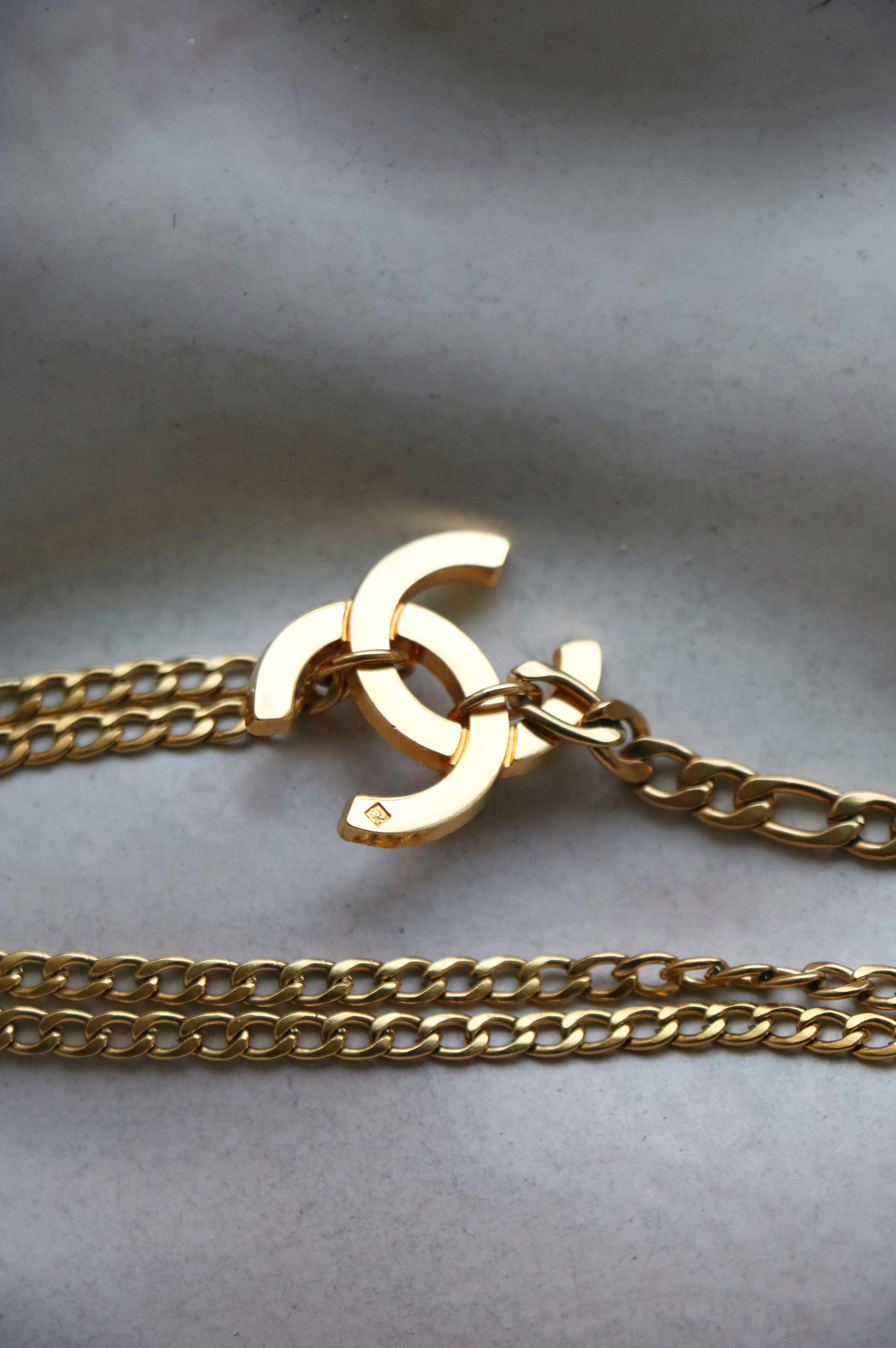 COLLIER CHOKER UPCYCLÉ CHANEL
