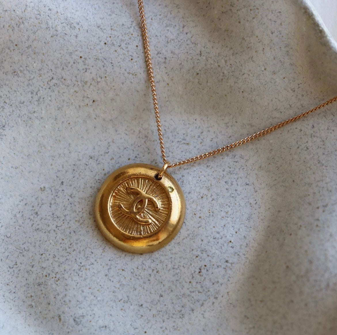 COLLIER UPCYCLÉ CHANEL | DORÉ RARE "IMPARFAIT"