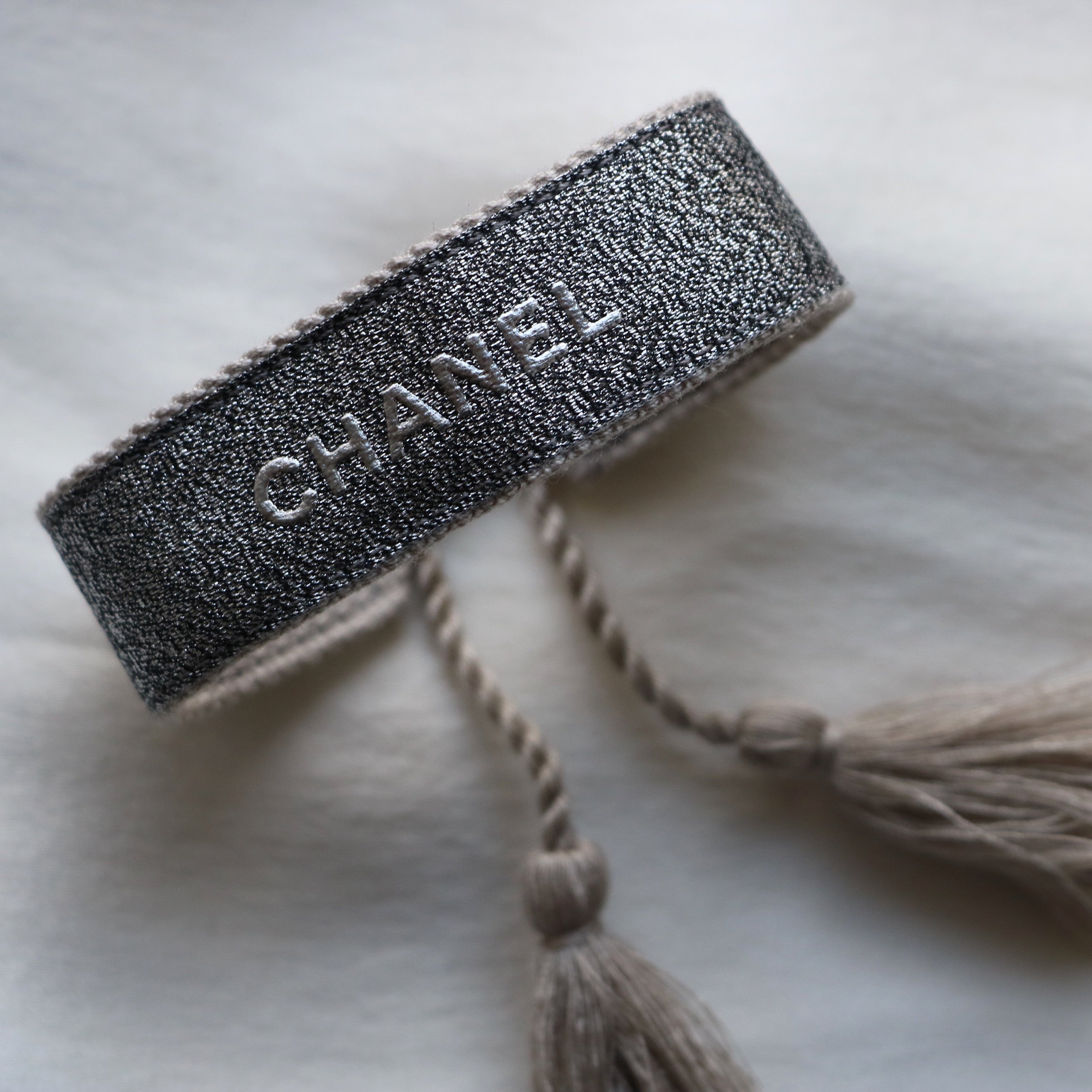 BRACELET TISSÉ UPCYCLÉ | GRIS PAILLETÉ FONCÉ