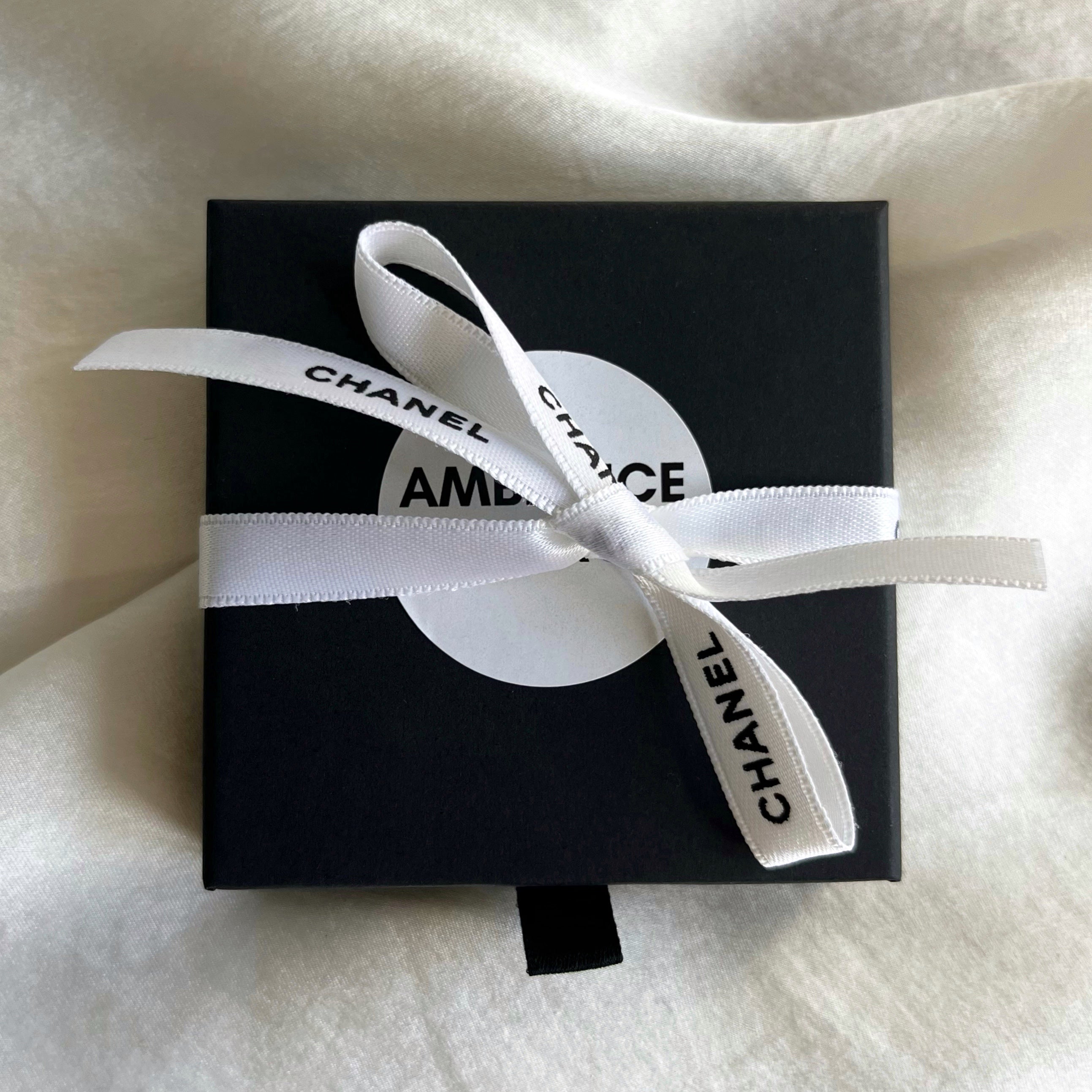 MINI CRÉOLES UPCYCLÉES CHANEL