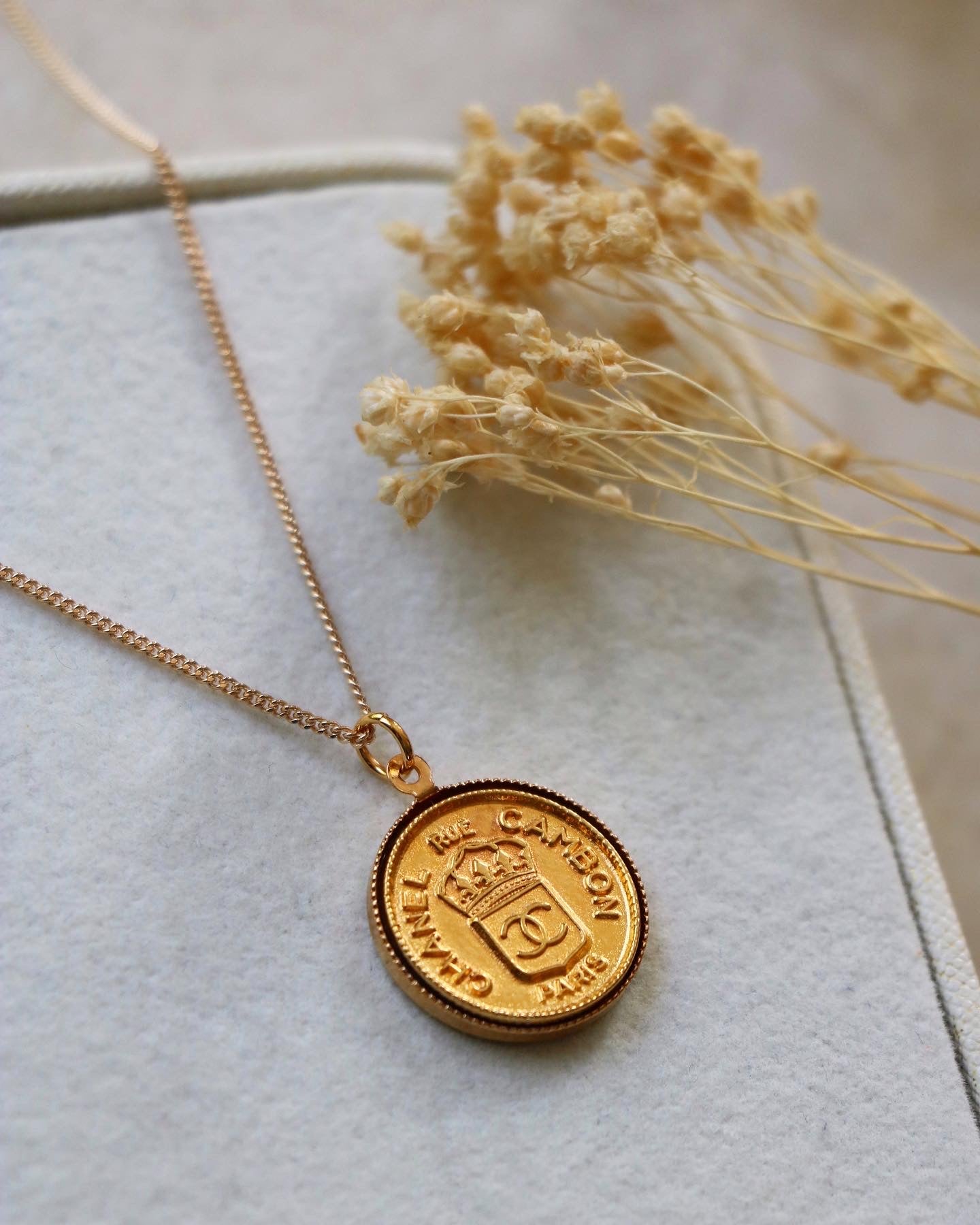 COLLIER UPCYCLÉ CHANEL | "RUE CAMBON"