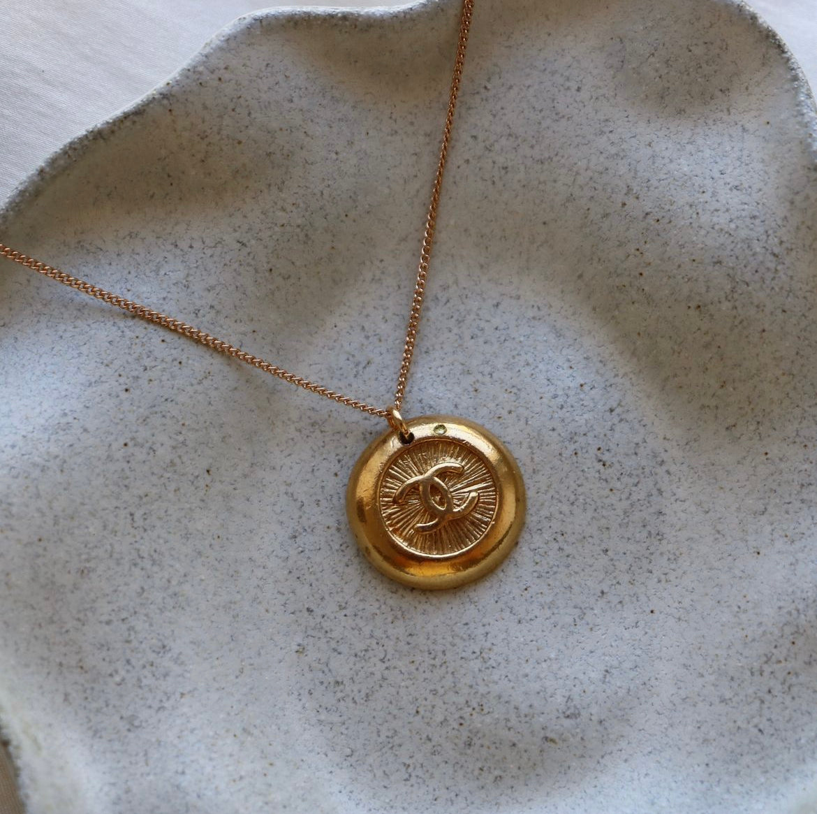 COLLIER UPCYCLÉ CHANEL | DORÉ RARE "IMPARFAIT"