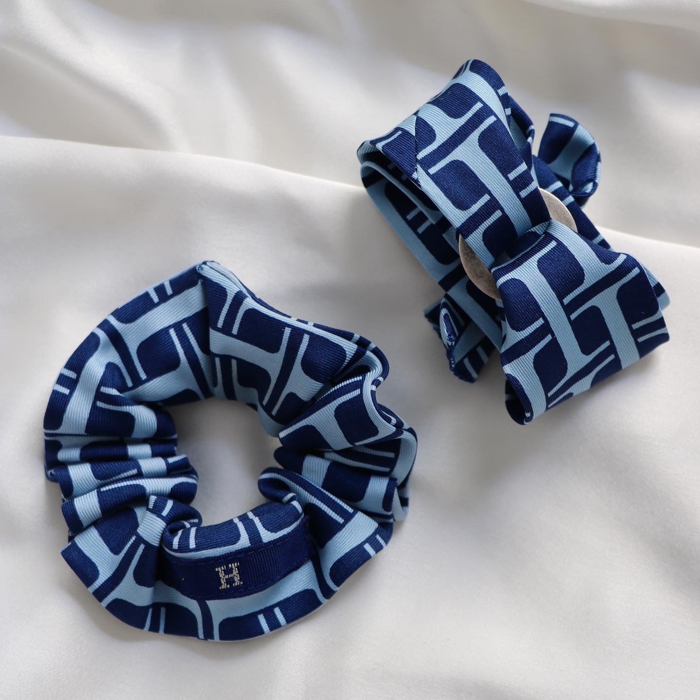 CHOUCHOU UPCYCLÉ HERMÈS | 100% SOIE