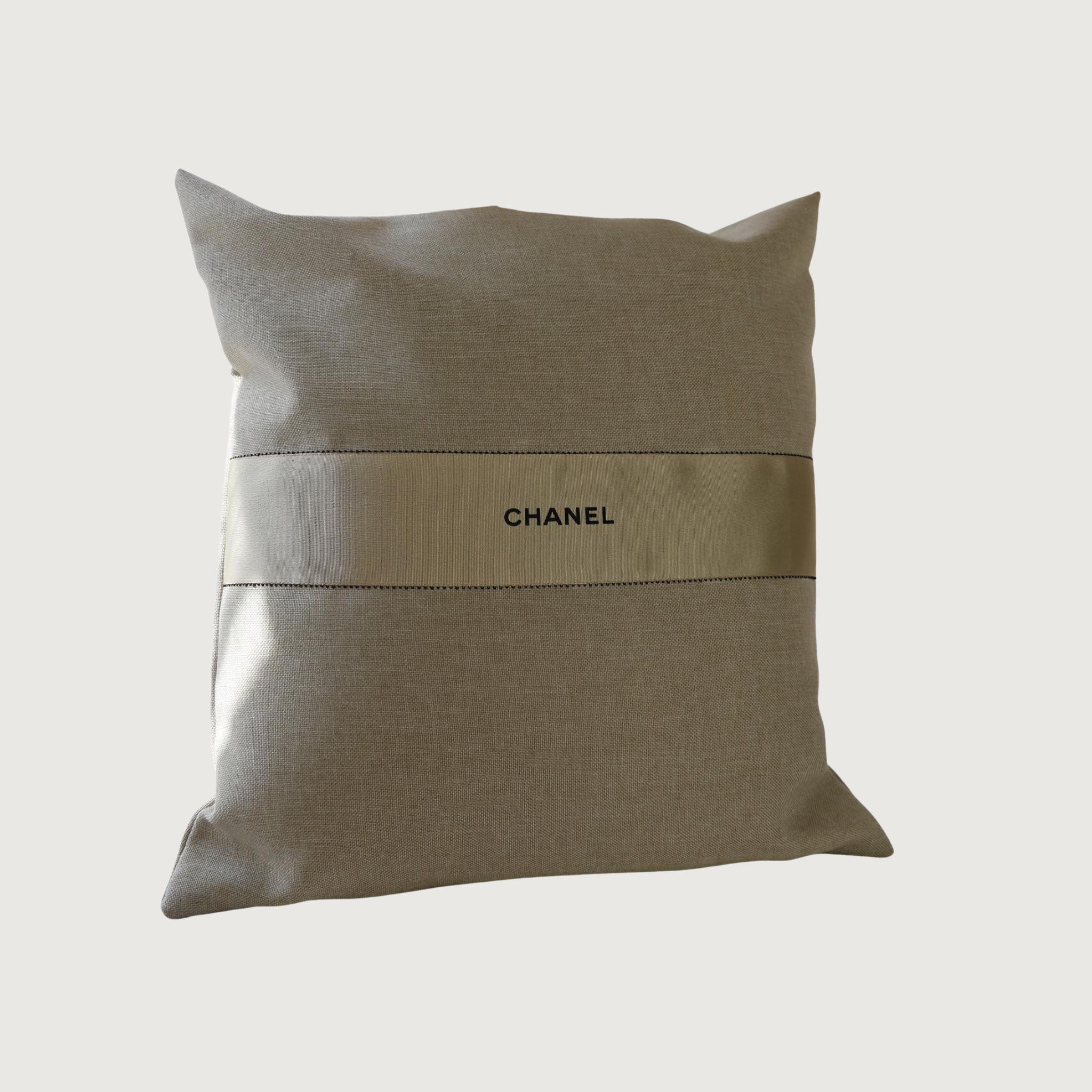 COUSSIN UPCYCLÉ CHANEL BEIGE