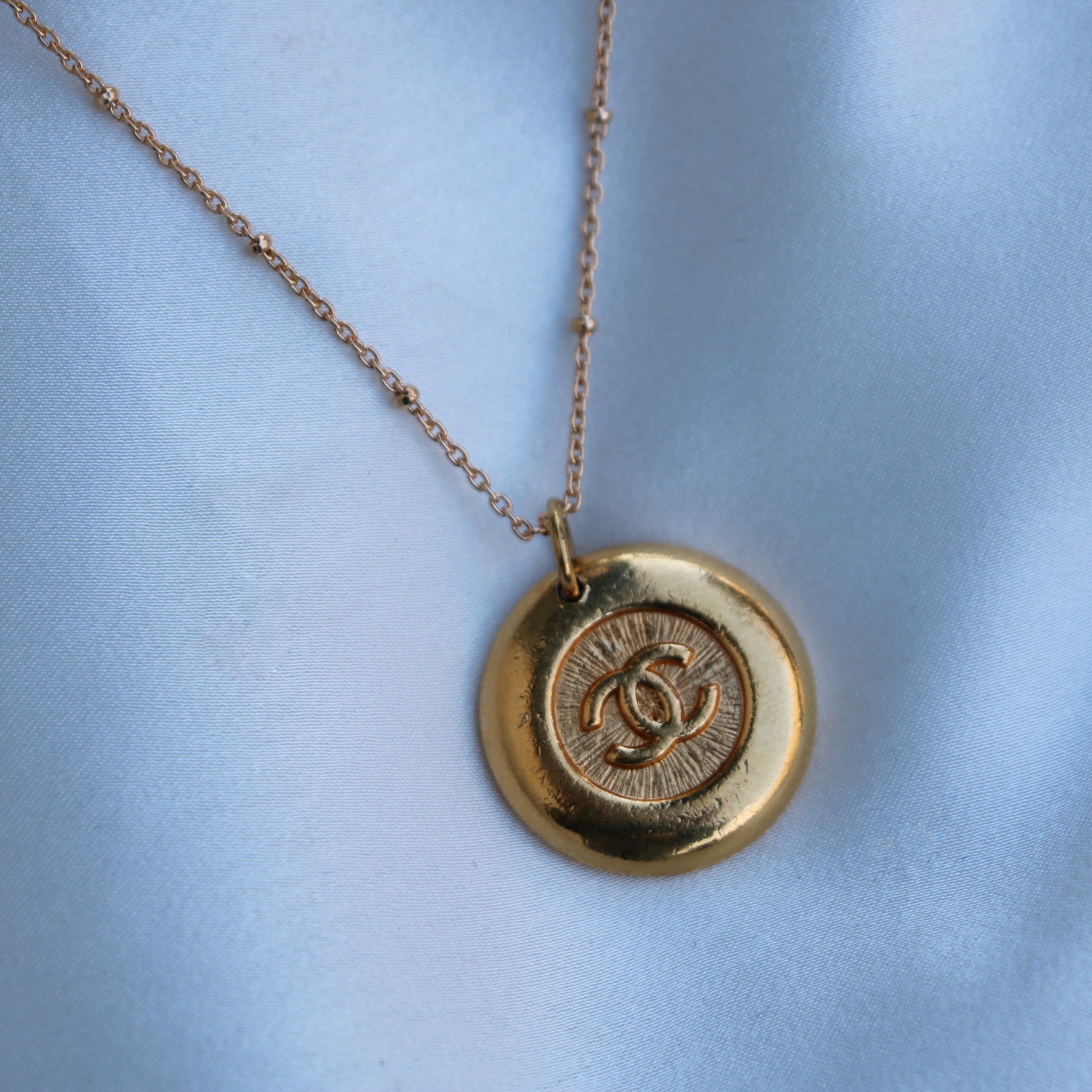 COLLIER UPCYCLÉ CHANEL RARE