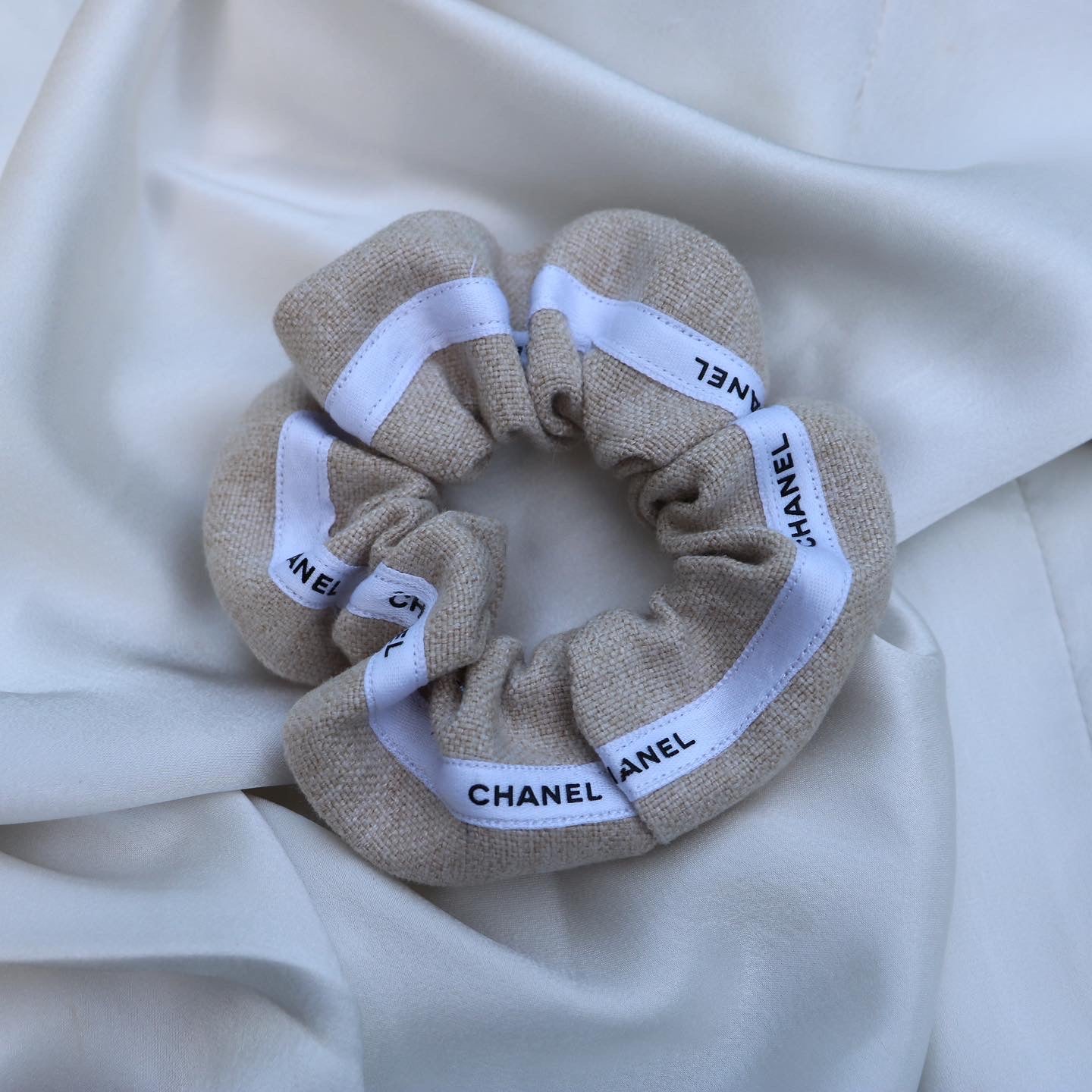 CHOUCHOU UPCYCLÉ CHANEL | BEIGE N°2