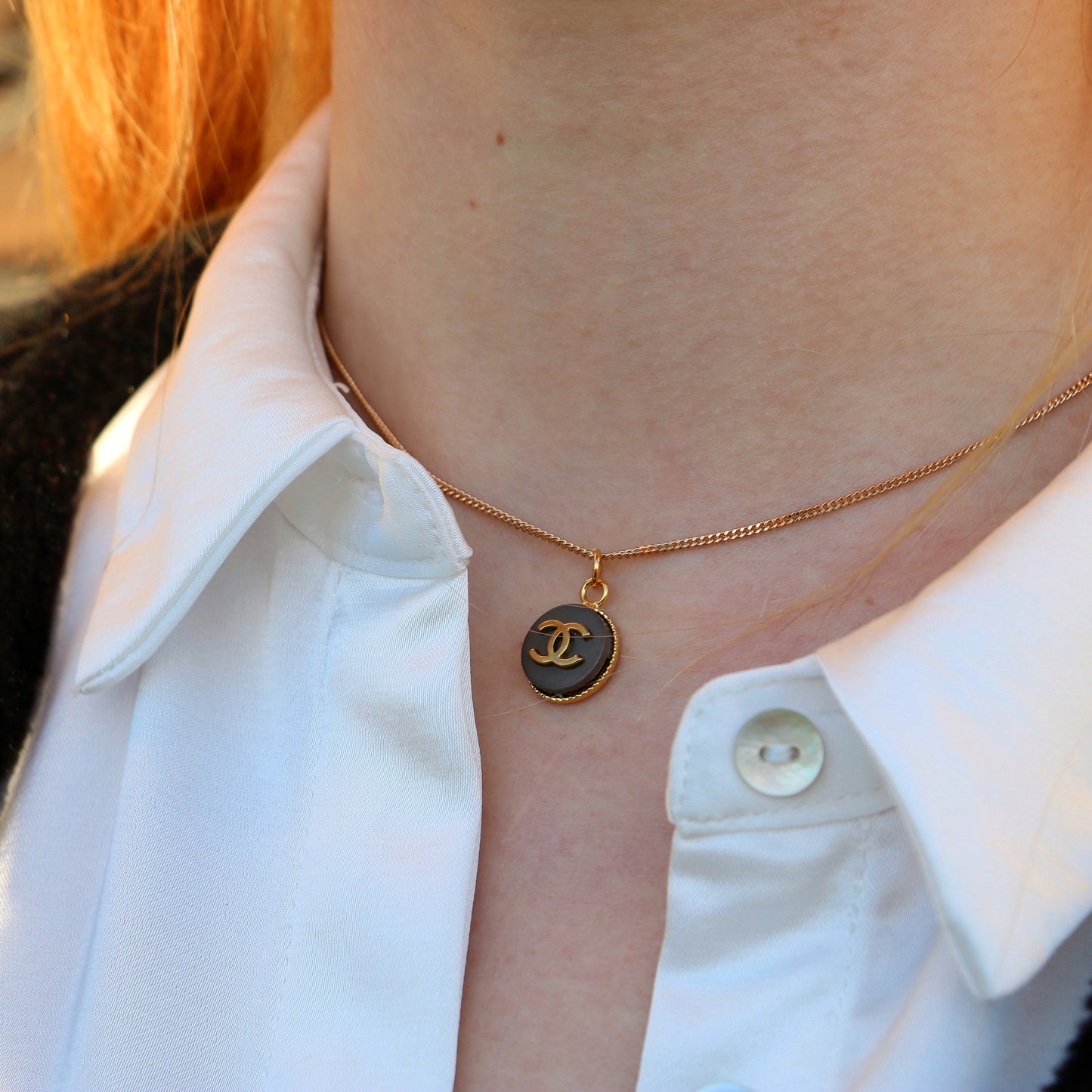 COLLIER UPCYCLÉ CHANEL | GRIS RARE