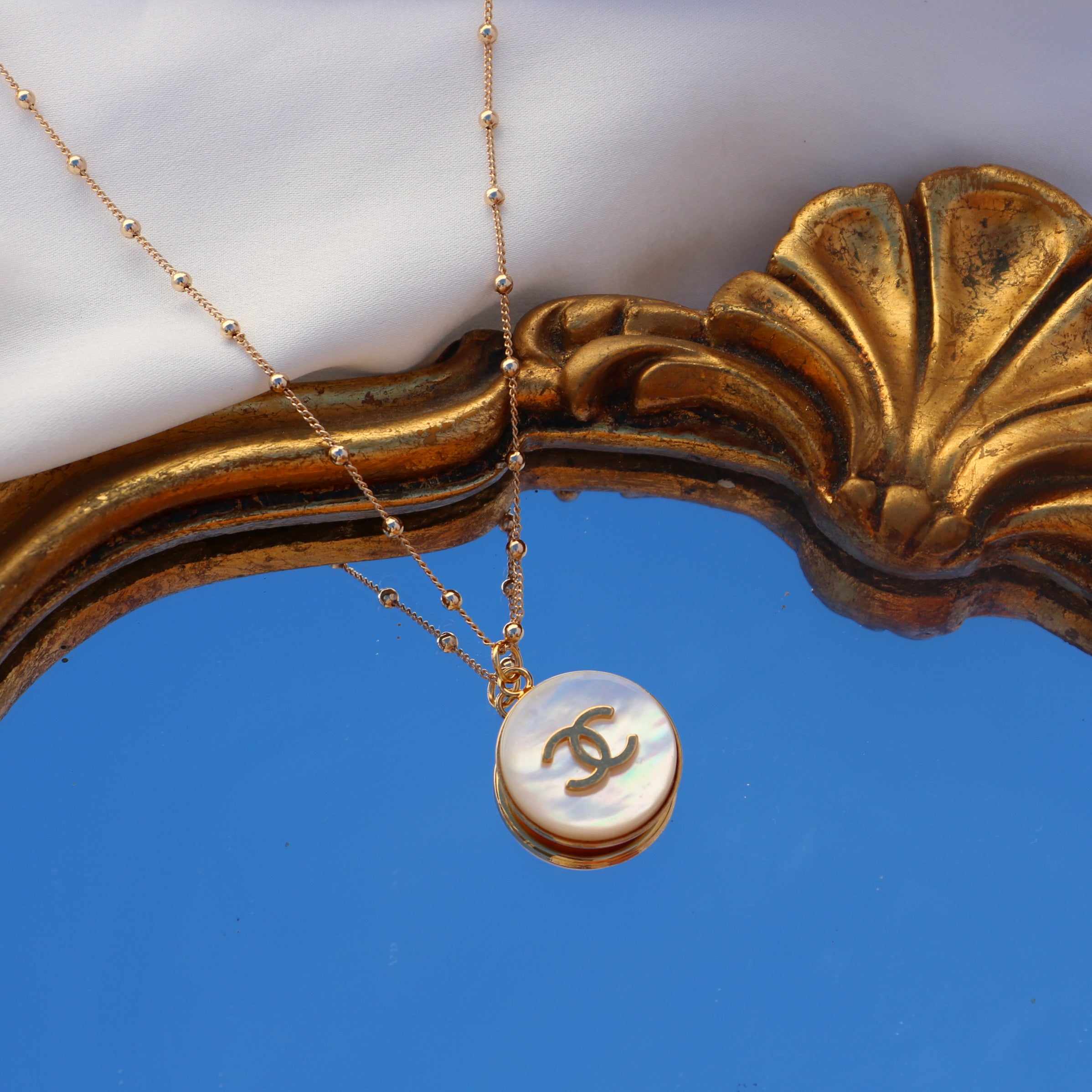 COLLIER UPCYCLÉ CHANEL | BLANC NACRE